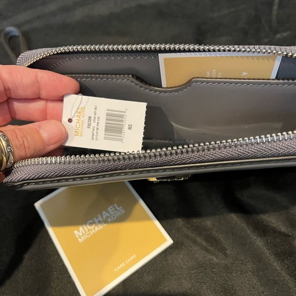 Brand New with tags MICHAEL Michael Kors Gray Wallet - Picture 5 of 5